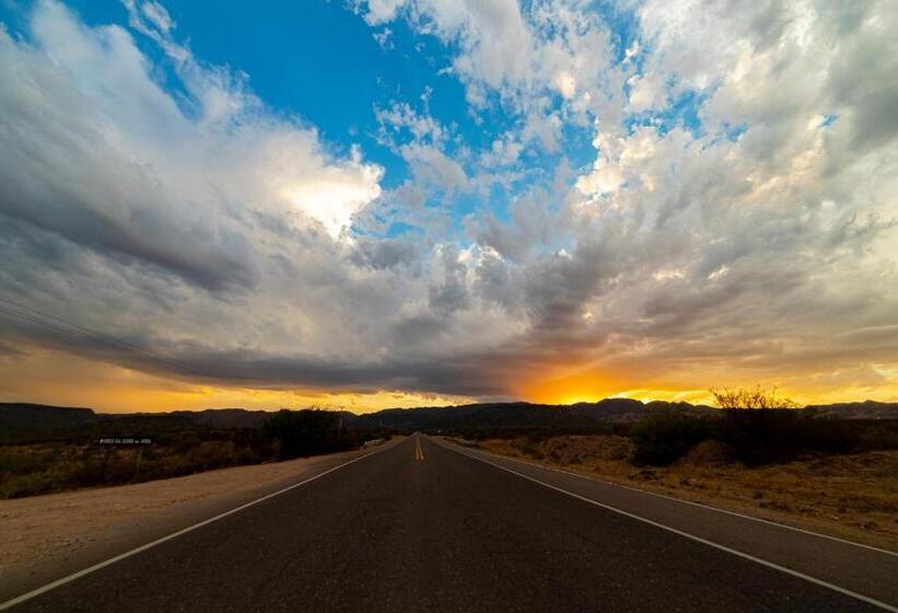 ユースホステル Hosteria Villa Santa Clara Del Atuel