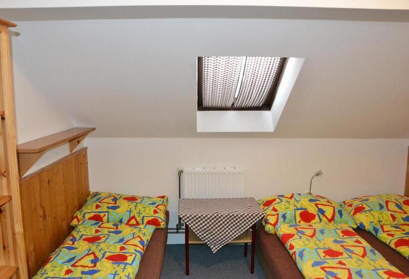 Vandrarhem Penzion U Lípy