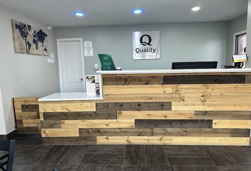 הוסטל Quality Inn