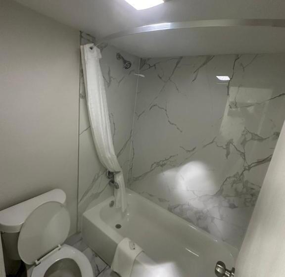 הוסטל Quality Inn