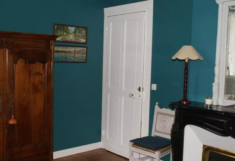 ベッドアンドブレックファースト Les Hortensias