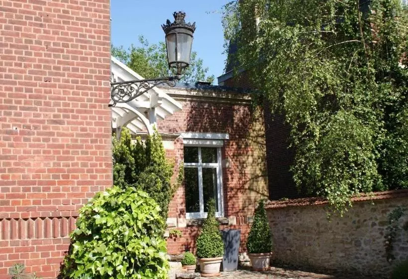 ベッドアンドブレックファースト Les Hortensias