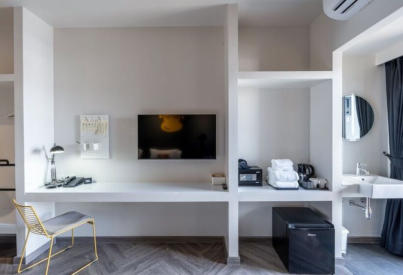 Blu Monkey Hub & Hotel Krabi Town