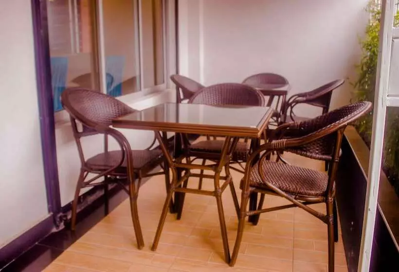 Dayo Suites And