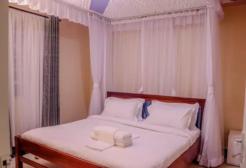 Dayo Suites And