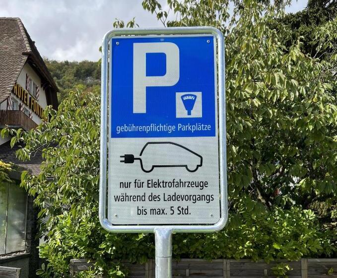 فندق Fontana Budget