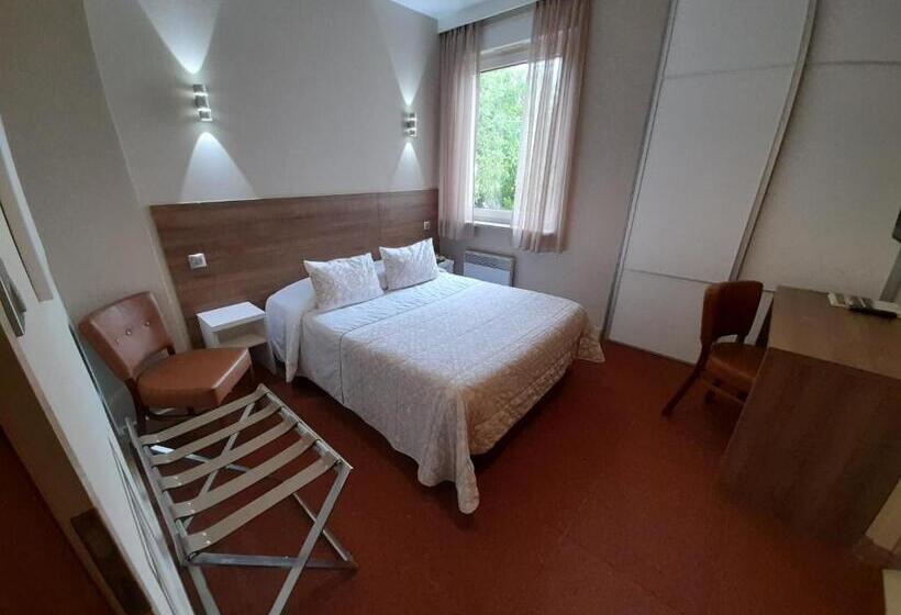 호텔 Hôtel Restaurant à L Etoile