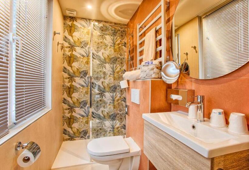 فندق Le Castel Cabourg Hôtel & Spa  Restaurant La Calypso