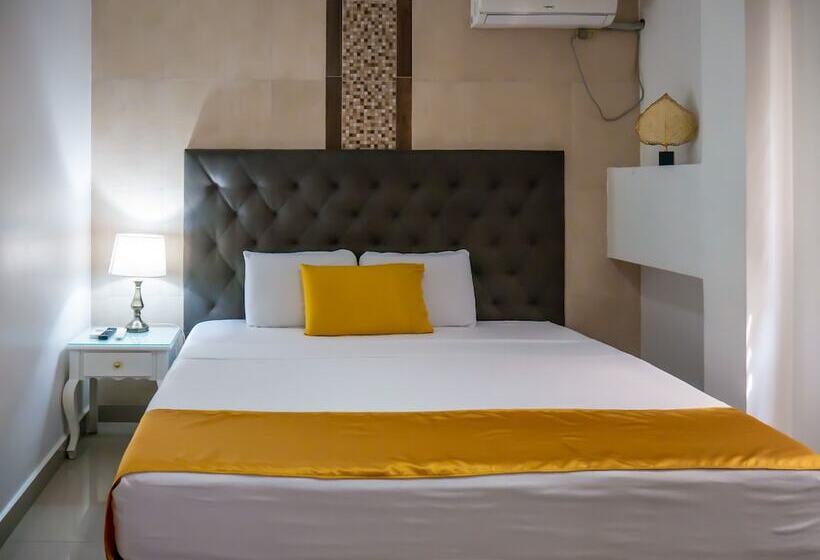 בית מלון כפרי The Royalty Inn