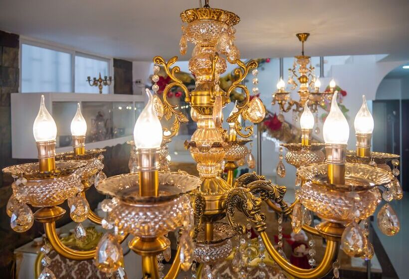 בית מלון כפרי The Royalty Inn