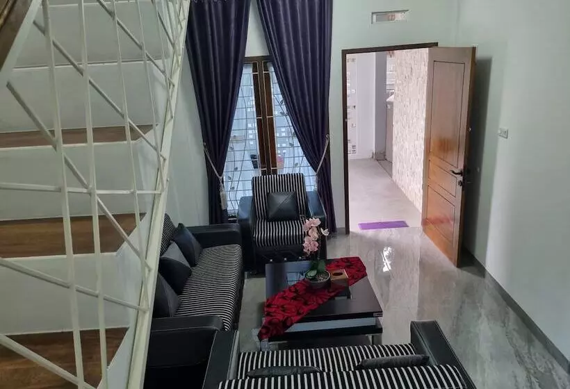 Hotelli Wafaby Guest House