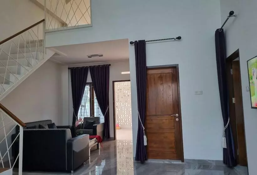 Hotelli Wafaby Guest House