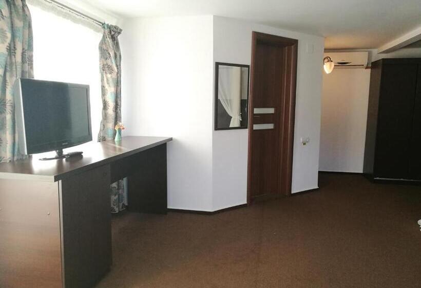 펜션 Complex Caprice Monteoru