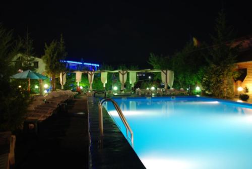 펜션 Complex Caprice Monteoru