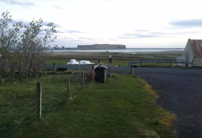 پانسیون Guesthouse Reynir