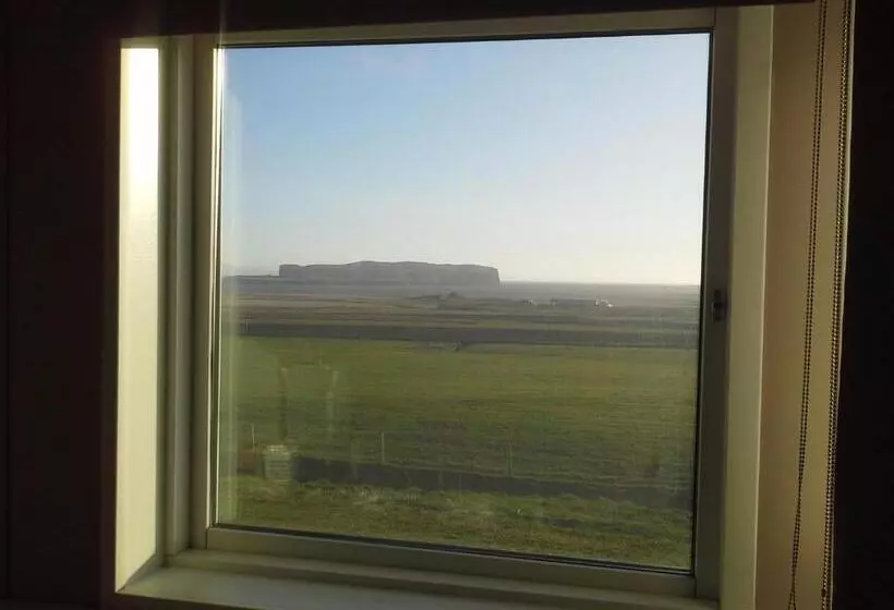 پانسیون Guesthouse Reynir