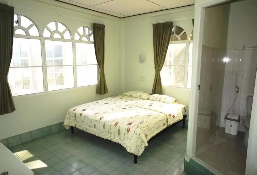 Majatalo Roo Poo Guest House