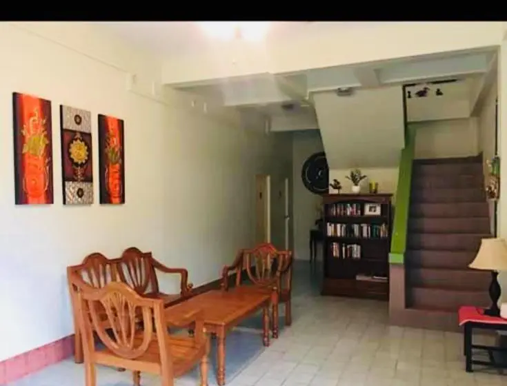 Majatalo Roo Poo Guest House