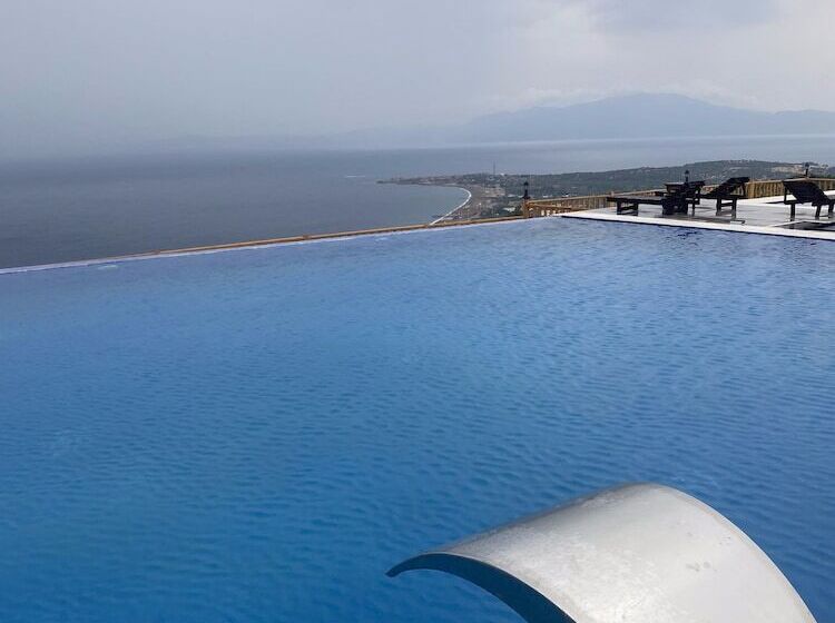 Assos Karadut Taş Otel