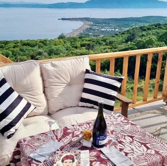 Assos Karadut Taş Otel