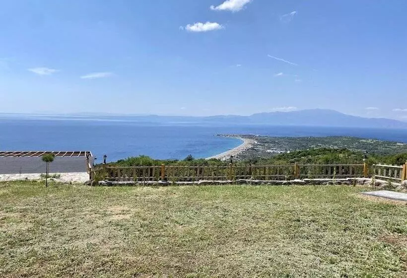 Assos Karadut Taş Otel