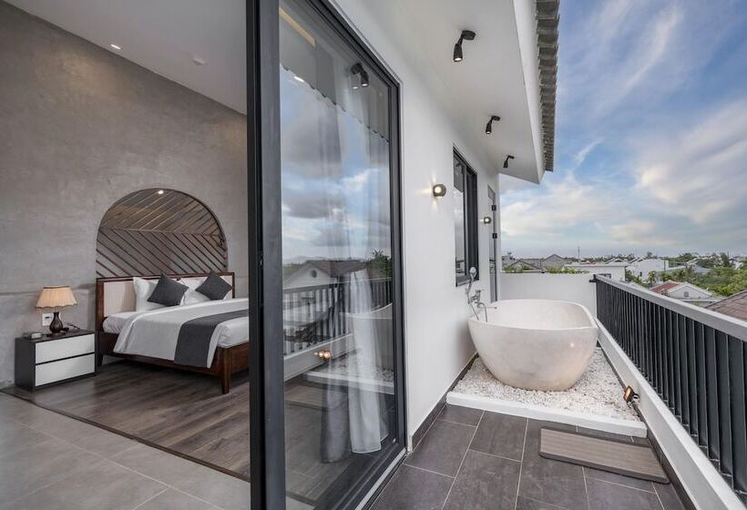 Charm Champion Villa Hoian