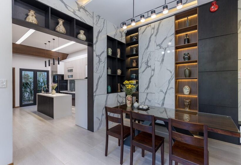 Charm Champion Villa Hoian