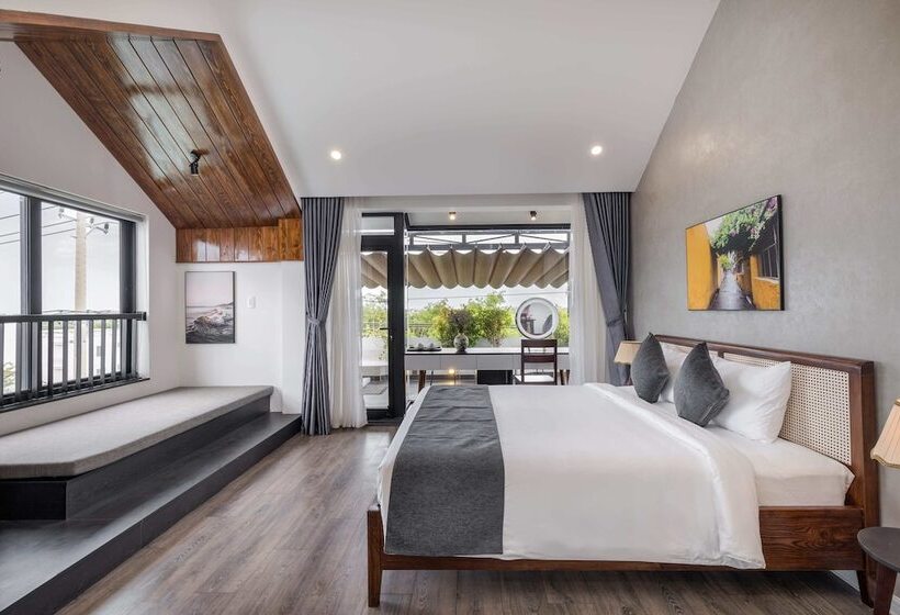 Charm Champion Villa Hoian