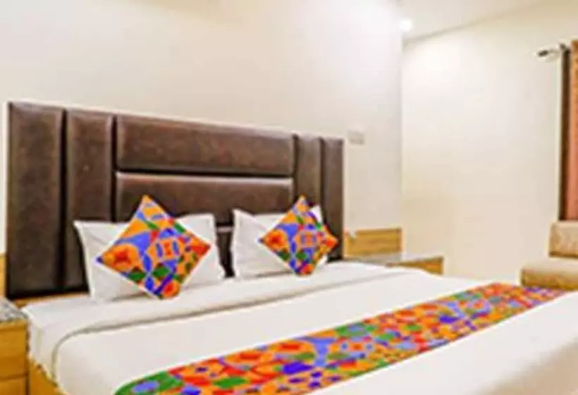 Fabhotel Royal Aanandam