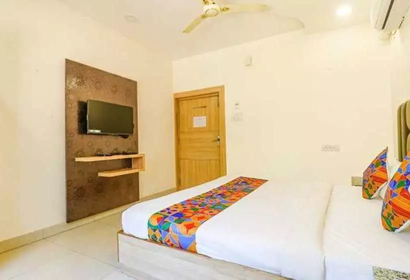 Fabhotel Royal Aanandam