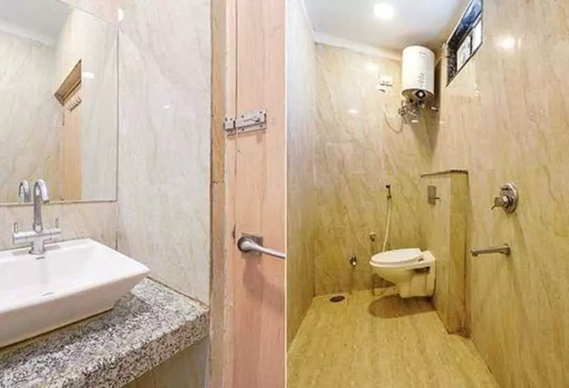 Fabhotel Royal Aanandam