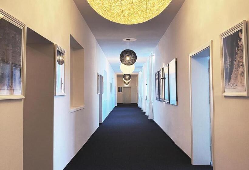 Отель Best Boarding House