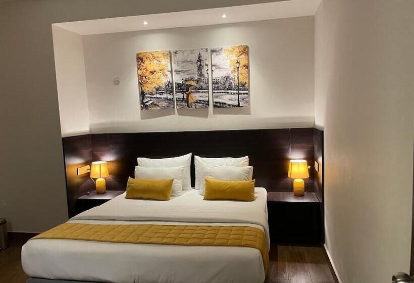 Hôtel Eiffel Suites