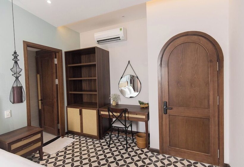 هتل Flower Beachstay & Coffee