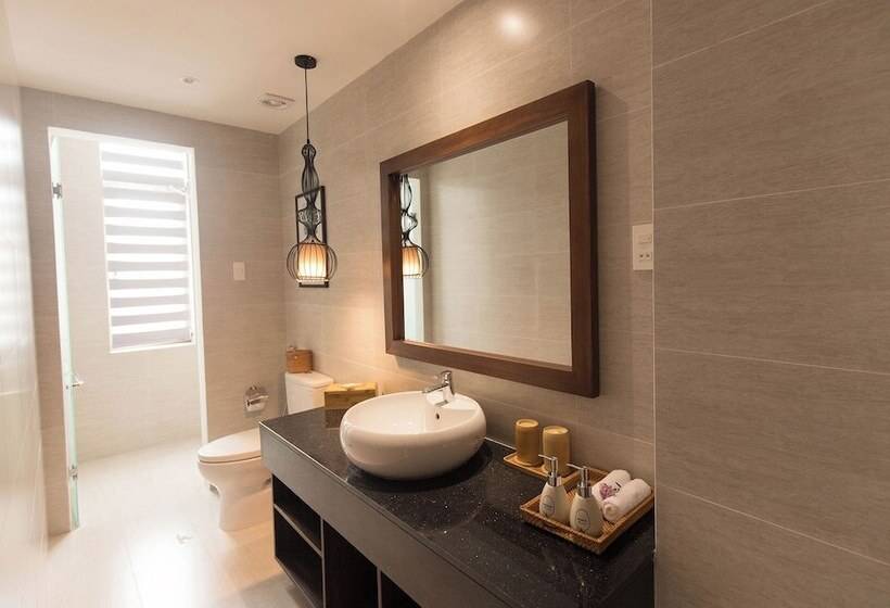 هتل Flower Beachstay & Coffee