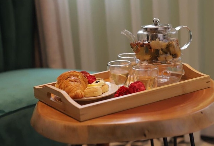 هتل Flower Beachstay & Coffee