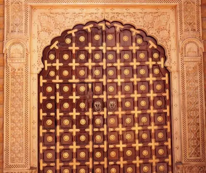 هتل Hinduja Haveli Gulab Sagar