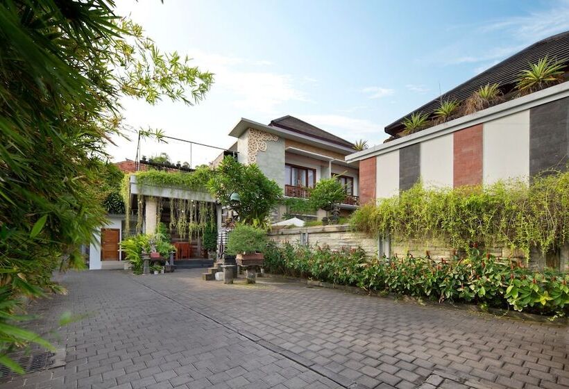 Hotel Jineswari Kuta By Kamara