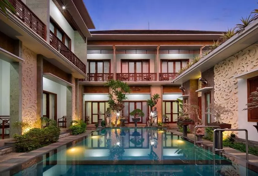 ホテル Jineswari Kuta By Kamara