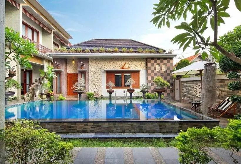 ホテル Jineswari Kuta By Kamara