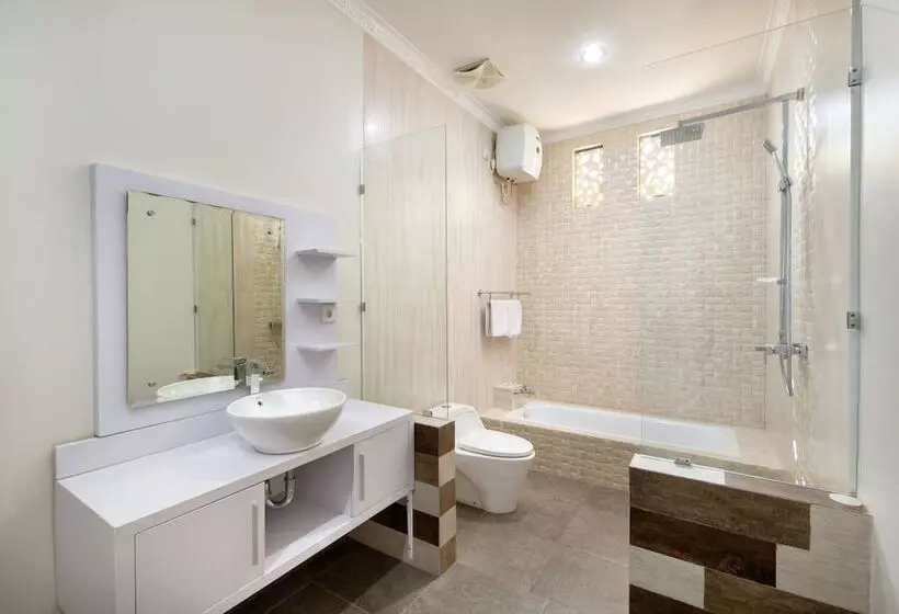 ホテル Jineswari Kuta By Kamara