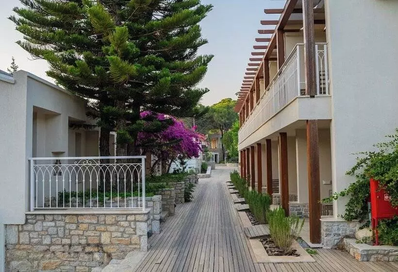 Hotelli Kairos Valley Health & Nature Resort
