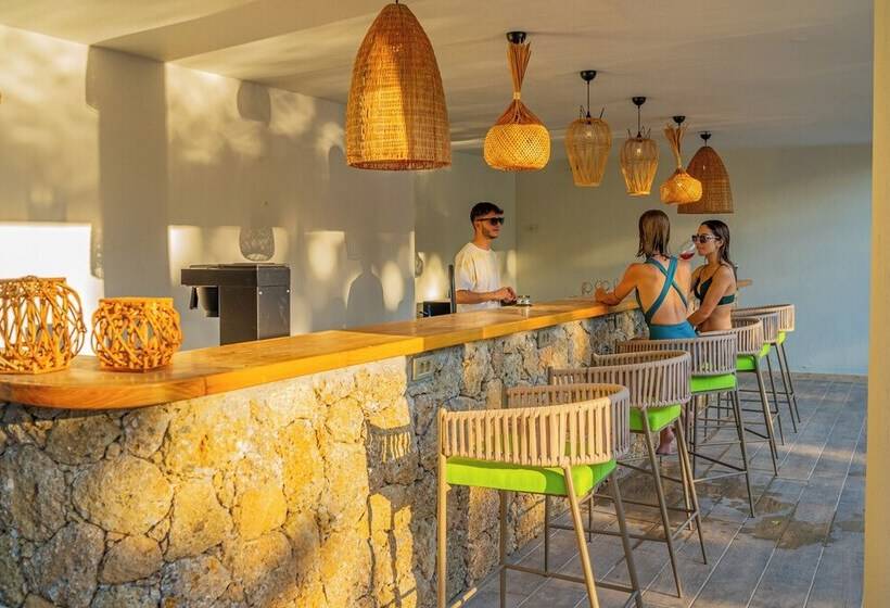 Отель Kairos Valley Health & Nature Resort