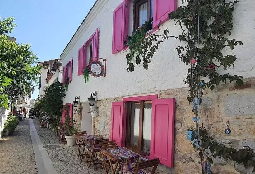 هتل Kakule Pansiyon & Cafe