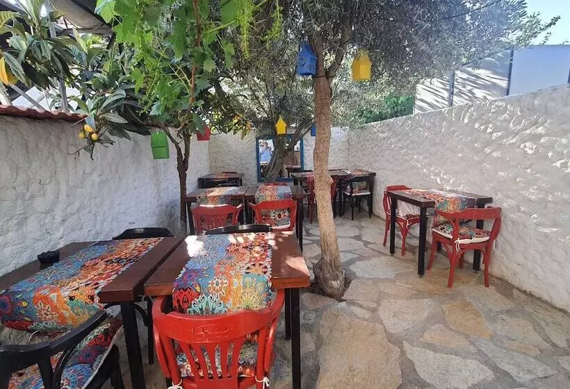 هتل Kakule Pansiyon & Cafe