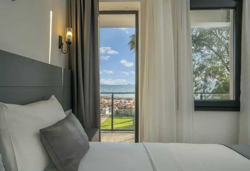 Hotelli Kensington Kerdime Beach