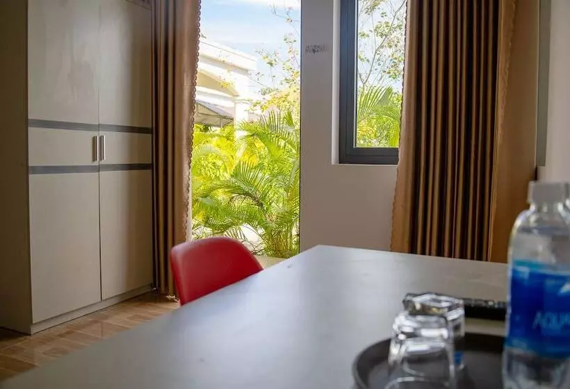 هتل Lily Bungalow