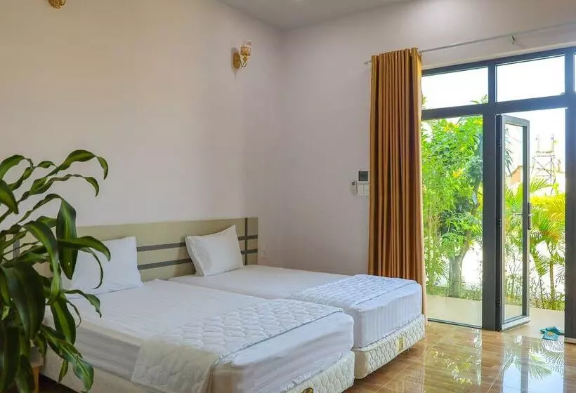 هتل Lily Bungalow