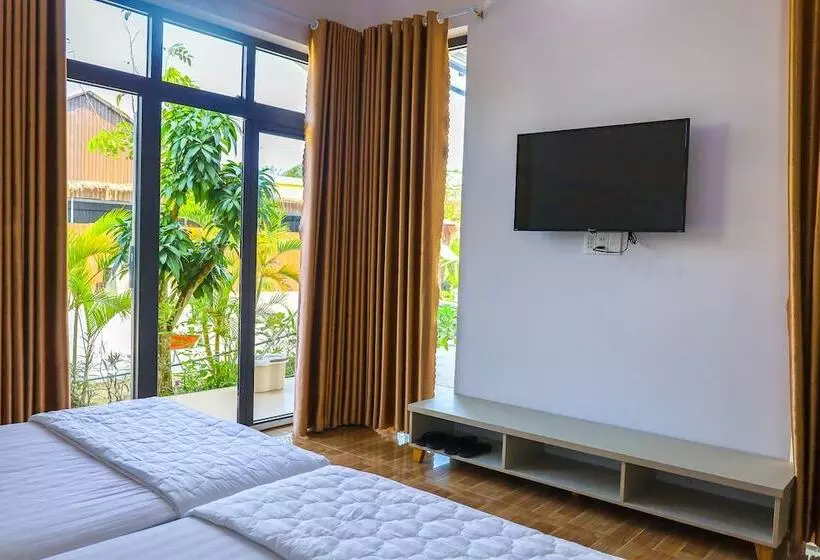 هتل Lily Bungalow