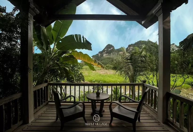 هتل Nham Village Resort